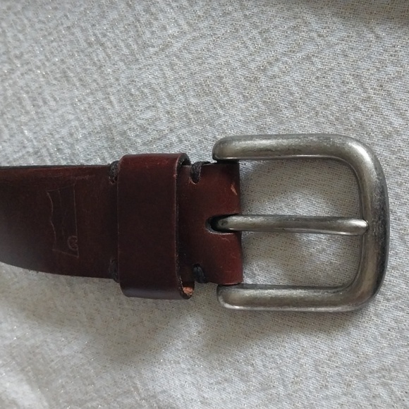 Levi's Leather Belt Size 42 - Picture 4 of 8